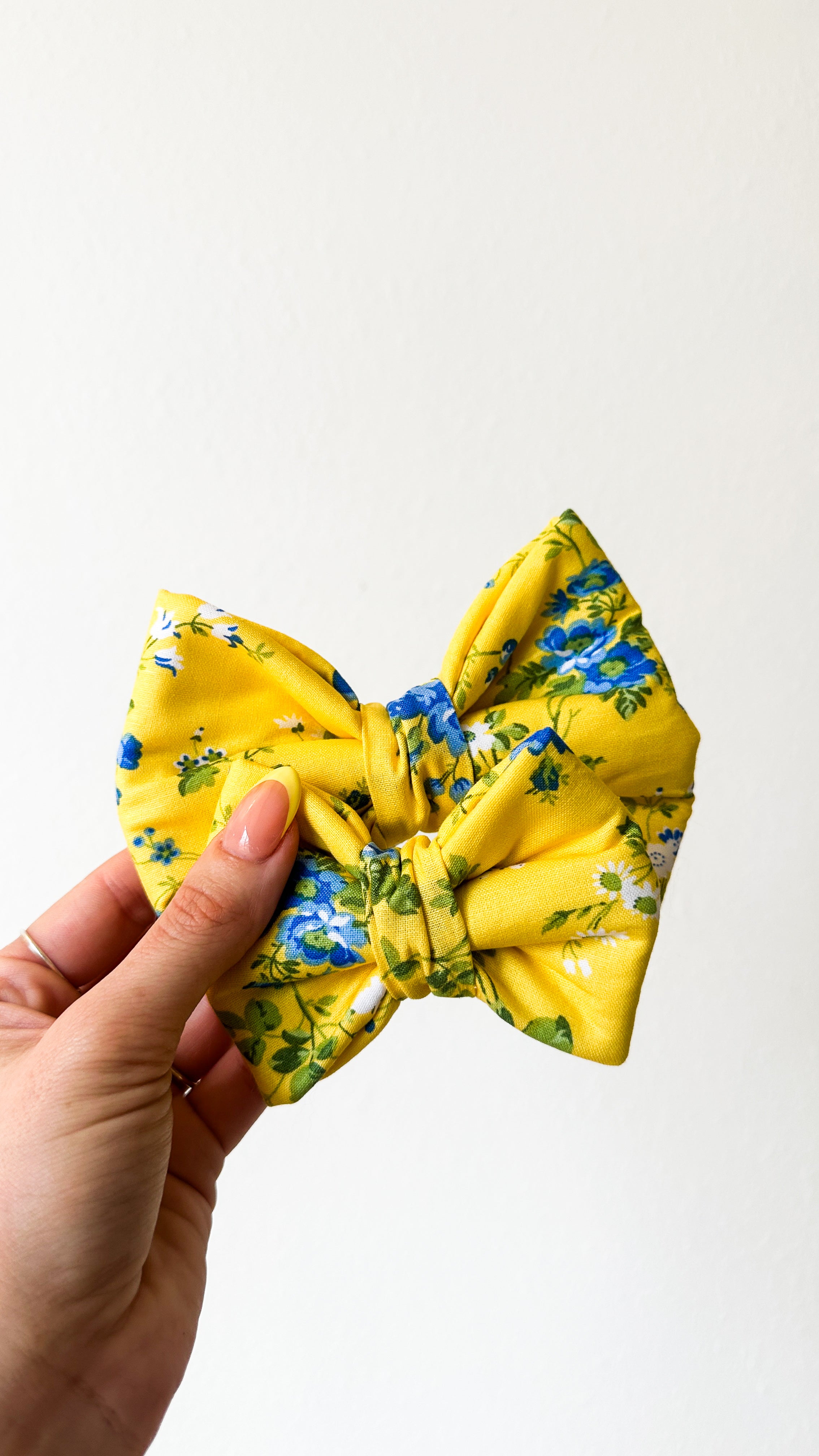 Lemon Blossom Over the Collar Bow